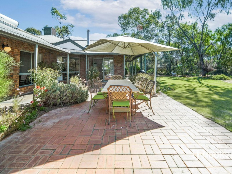 4902 Chateau Road, Connellan NT 0870