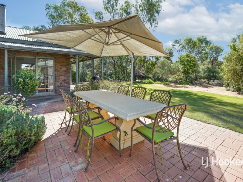 4902 Chateau Road, Connellan NT 0870