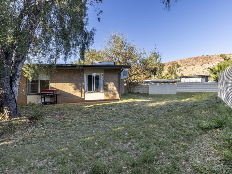 96 Bloomfield Street, Gillen NT 0870