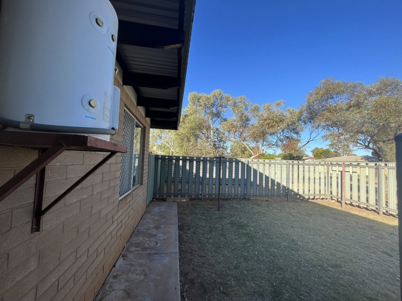 2/17 Giles Street, East Side NT 0870