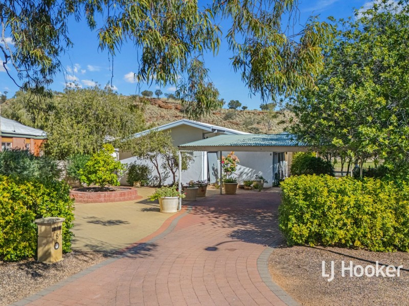8 The Fairway, Desert Springs NT 0870