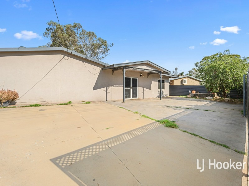 11 Chalmers Street, Gillen NT 0870