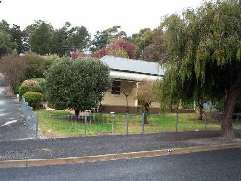 25 Sturt Street, Angaston SA 5353