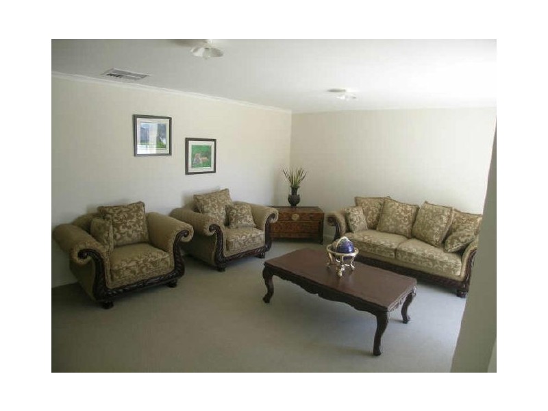 11 John Dallwitz Avenue, Angaston SA 5353