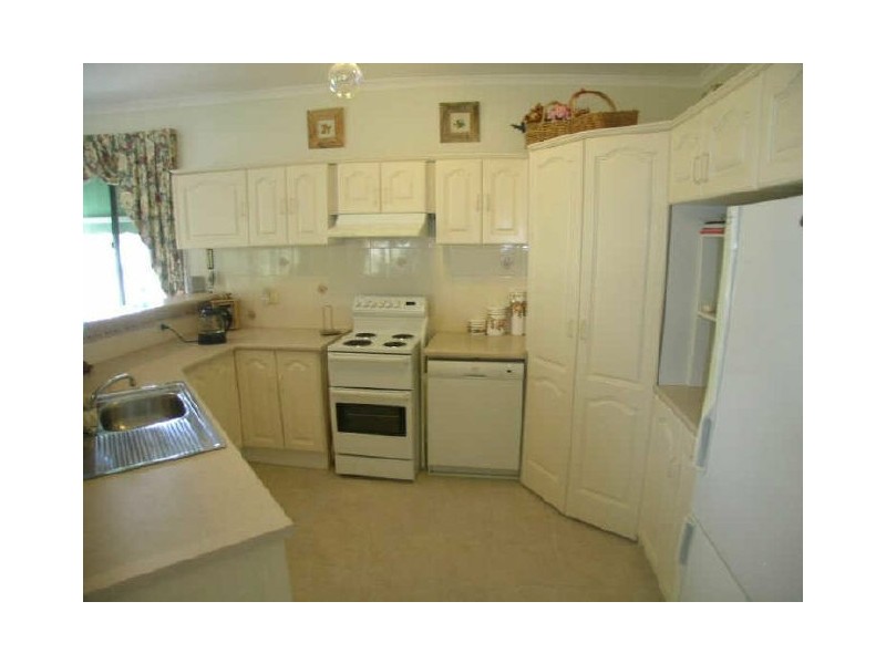 4 Barons Court, Greenock SA 5360