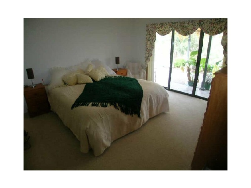 4 Barons Court, Greenock SA 5360