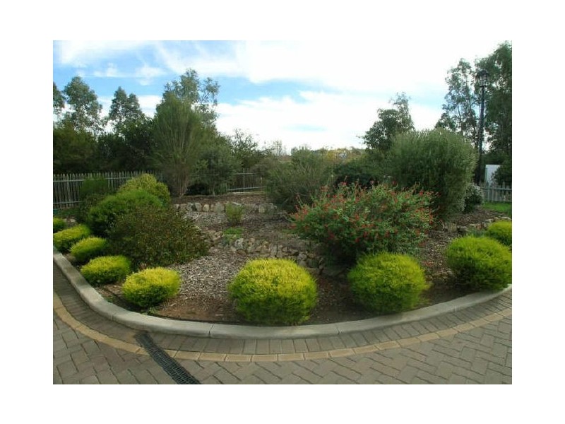 4 Barons Court, Greenock SA 5360