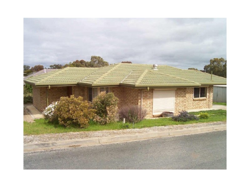4 Flora Street, Greenock SA 5360