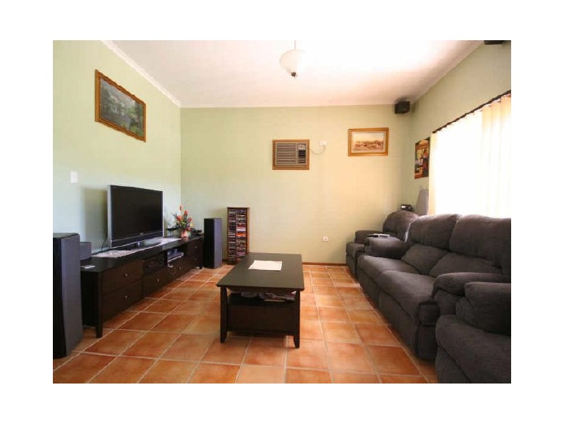 24 Anton Street, Angaston SA 5353