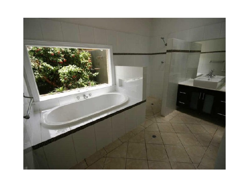 27 Fourth Street, Nuriootpa SA 5355