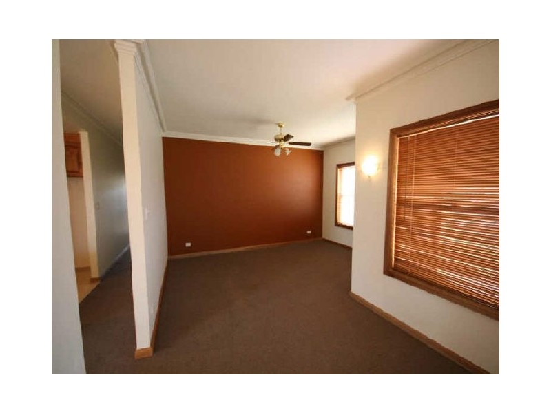 27 Pinot Crescent, Nuriootpa SA 5355