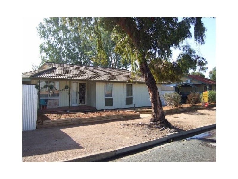14 Bahnisch Avenue, Berri SA 5343