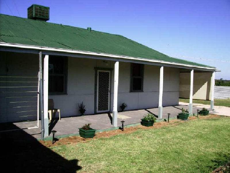 Old Sturt Highway, Glossop SA 5344