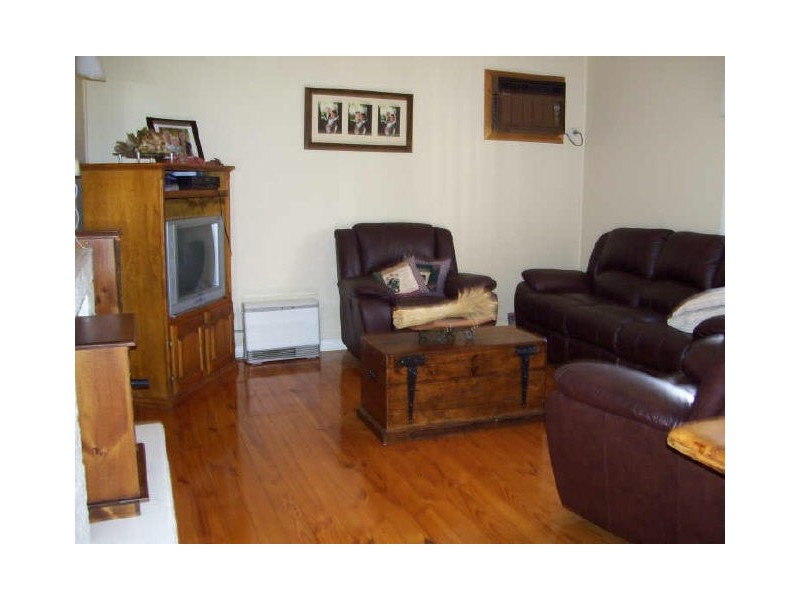 24 McGilton Road, Berri SA 5343