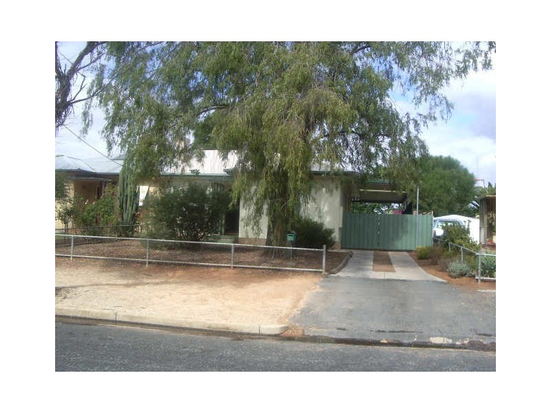 13 Clark Street, Berri SA 5343