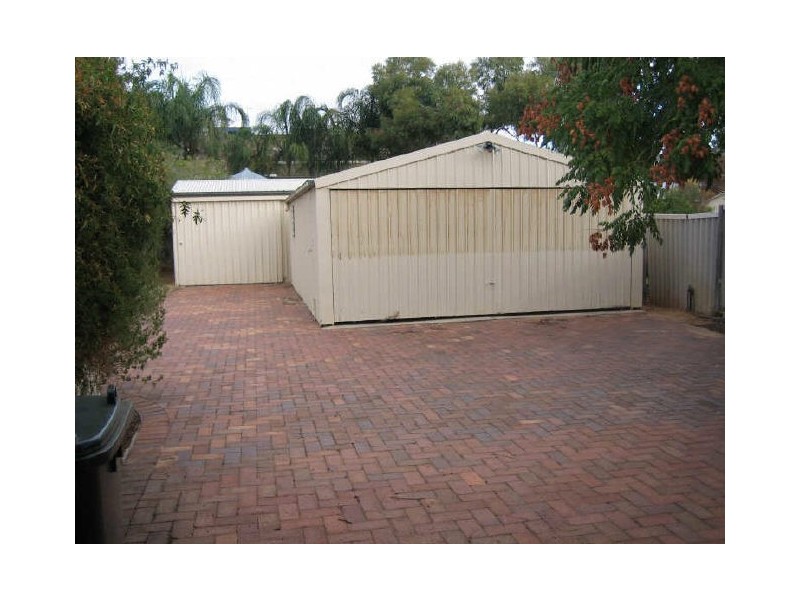 11 Hilltop Drive, Loxton SA 5333