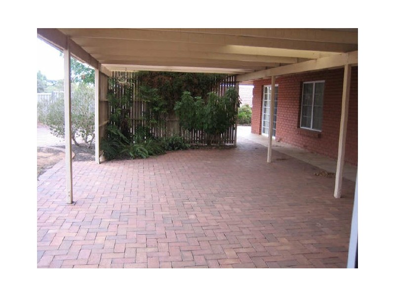 11 Hilltop Drive, Loxton SA 5333