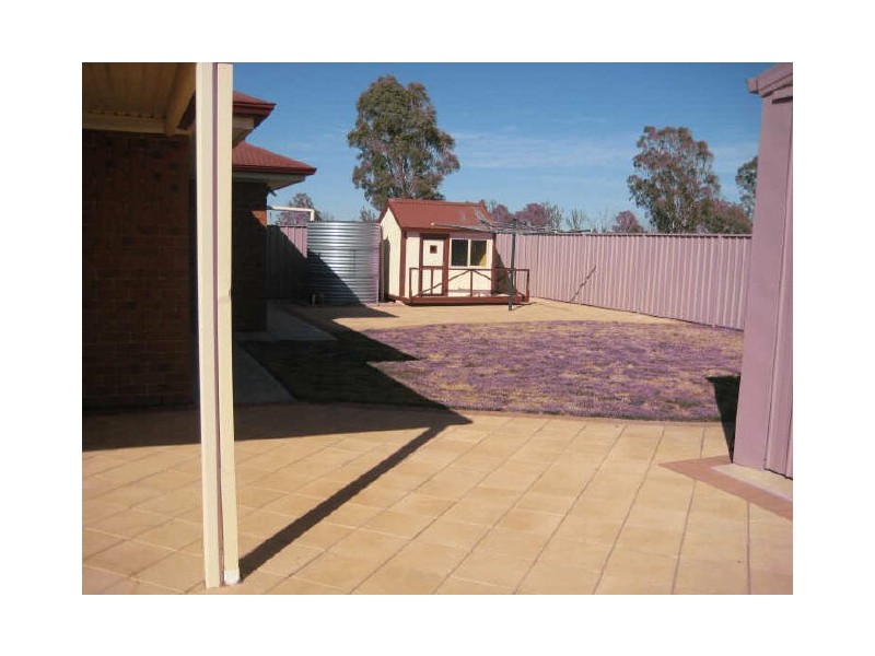 11 Flinders Street, Renmark SA 5341