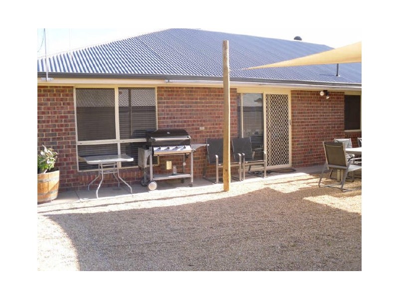 11 Bosman Drive, Berri SA 5343