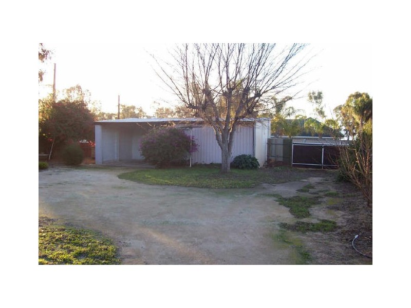 24 Laffer Street, Barmera SA 5345