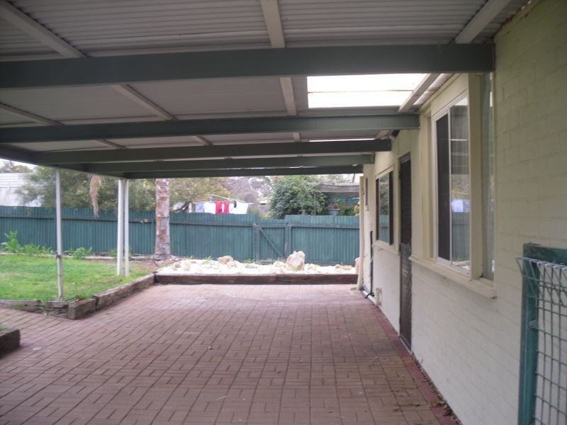 17 Laffer Street, Barmera SA 5345