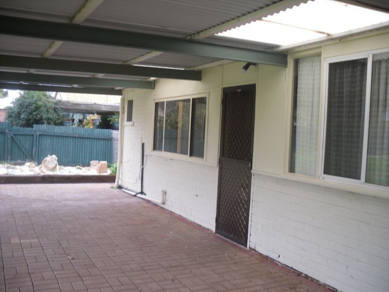 17 Laffer Street, Barmera SA 5345