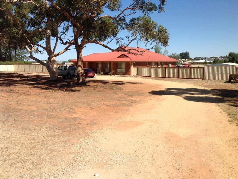 18 French Road, Loxton SA 5333