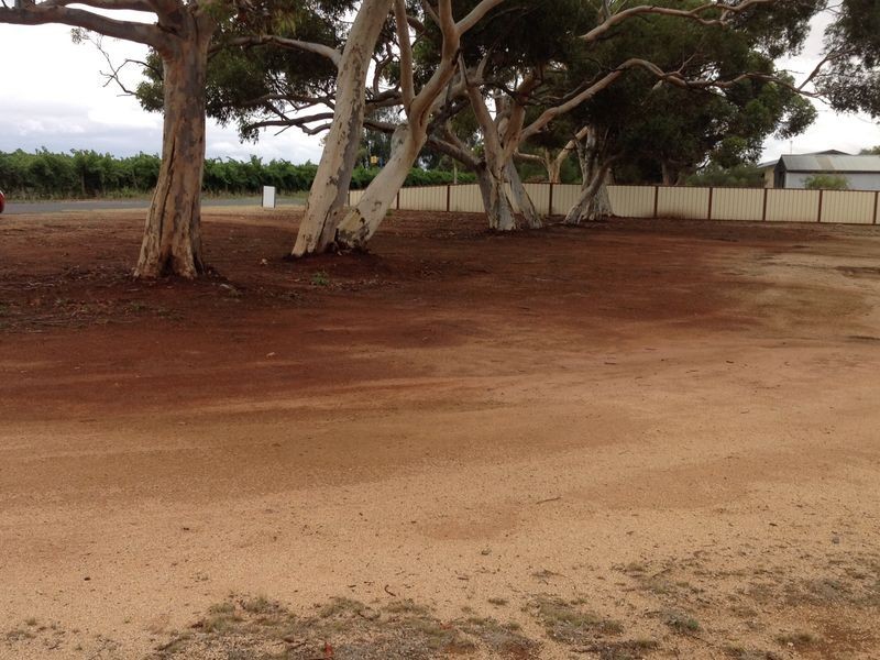 18 French Road, Loxton SA 5333