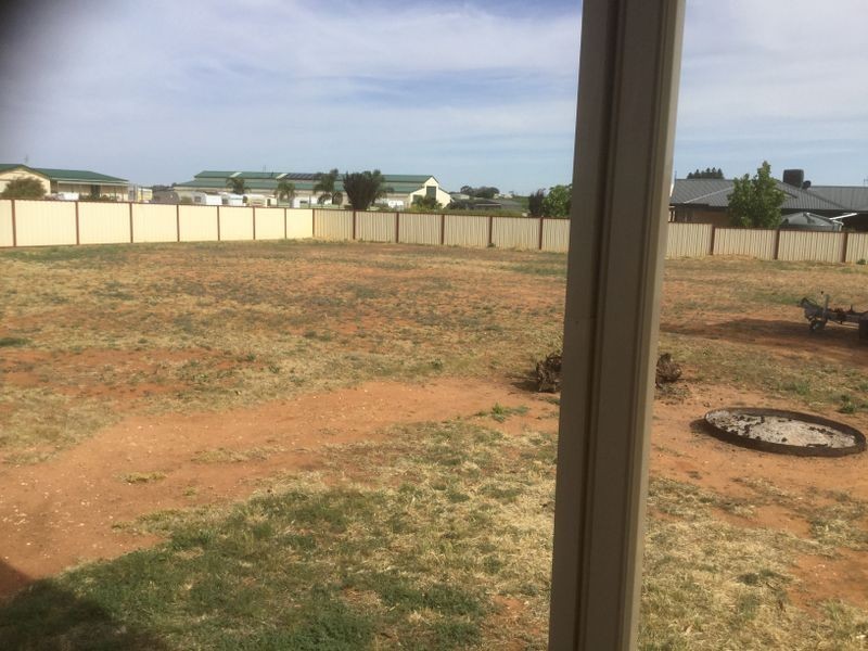 18 French Road, Loxton SA 5333