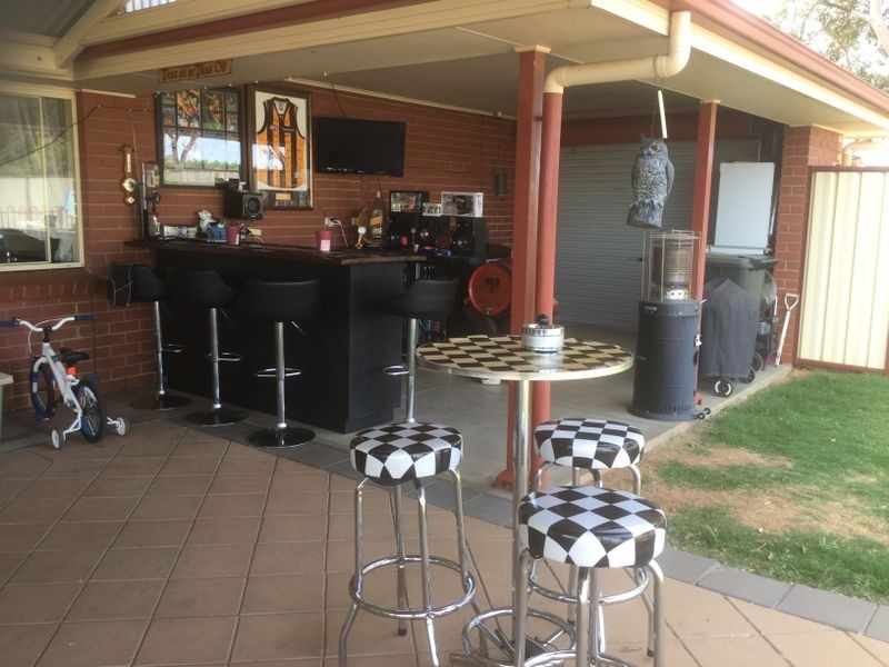 18 French Road, Loxton SA 5333