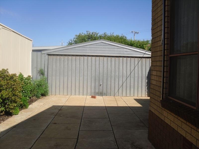 2 Sixth Street, Loxton SA 5333