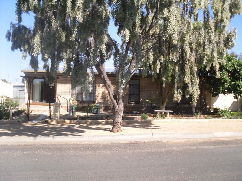 2 Sixth Street, Loxton SA 5333