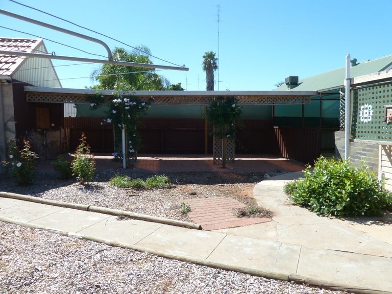 24 Dickerson Street, Barmera SA 5345