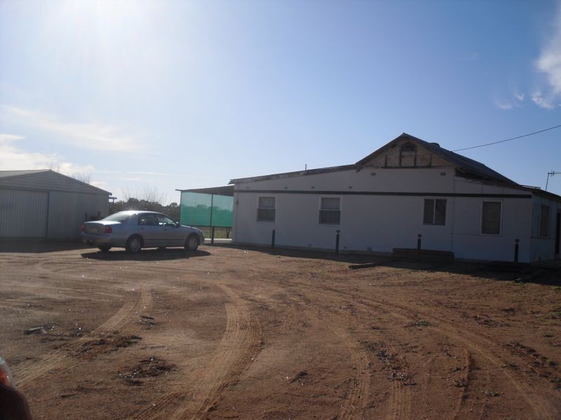 218 West Rd, Glossop SA 5344