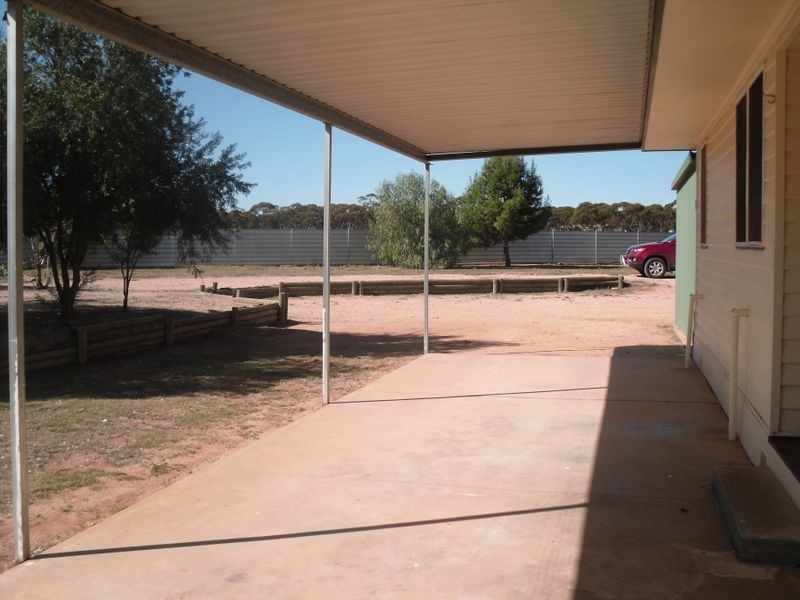 71 Crossing Rd, Berri SA 5343