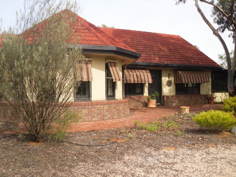 2 Woolmer/Smith Road, Glossop SA 5344