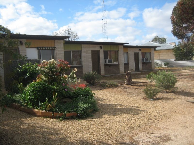 40 First Street, Loxton SA 5333