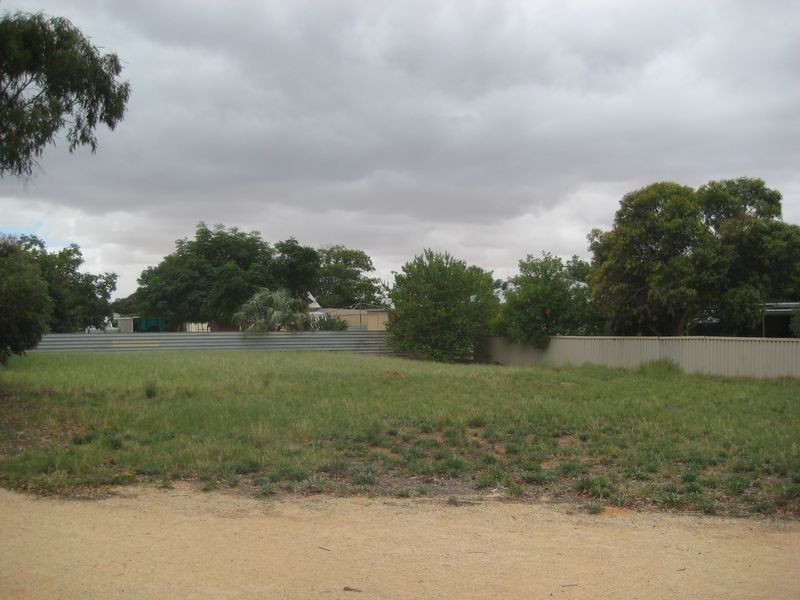 40 First Street, Loxton SA 5333