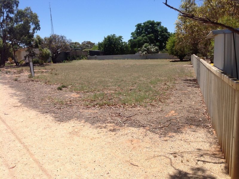 40 First Street, Loxton SA 5333