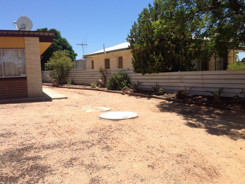 40 First Street, Loxton SA 5333