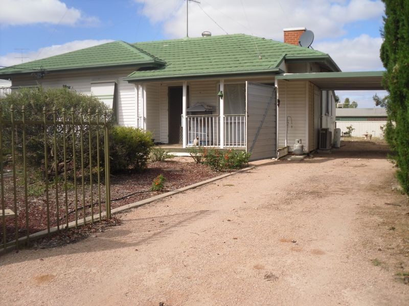3 Coombe Street, Berri SA 5343
