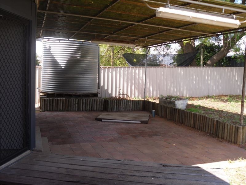 12 Cornwall Street, Berri SA 5343