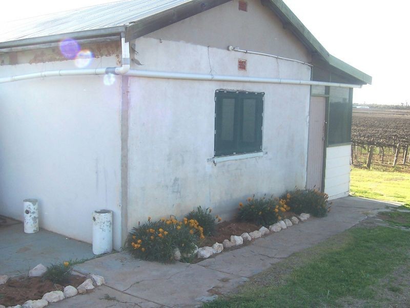 Slaven Road, Winkie SA 5343