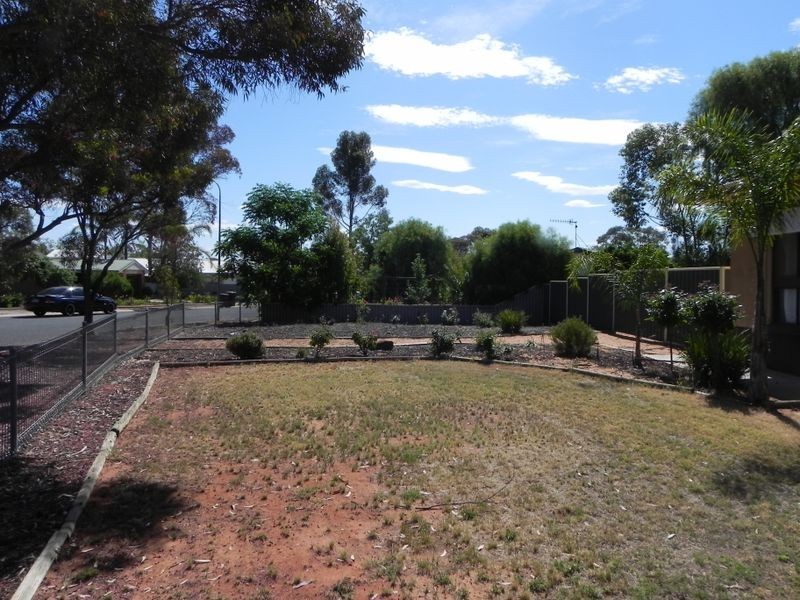 5 Links Crescent, Barmera SA 5345