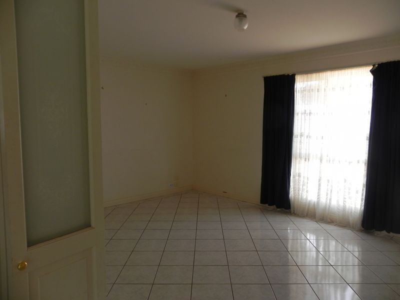 8 Tomlinson Court, Loxton SA 5333