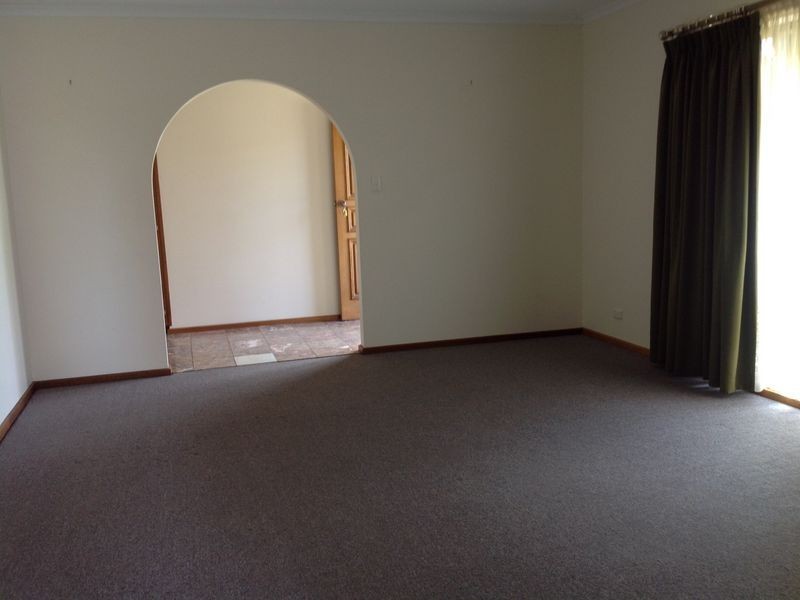 8 Trantalis Court, Loxton SA 5333