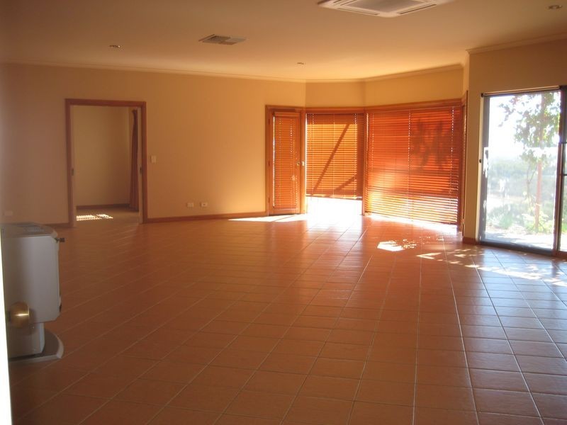 12 Stasinowsky Court, Loxton SA 5333