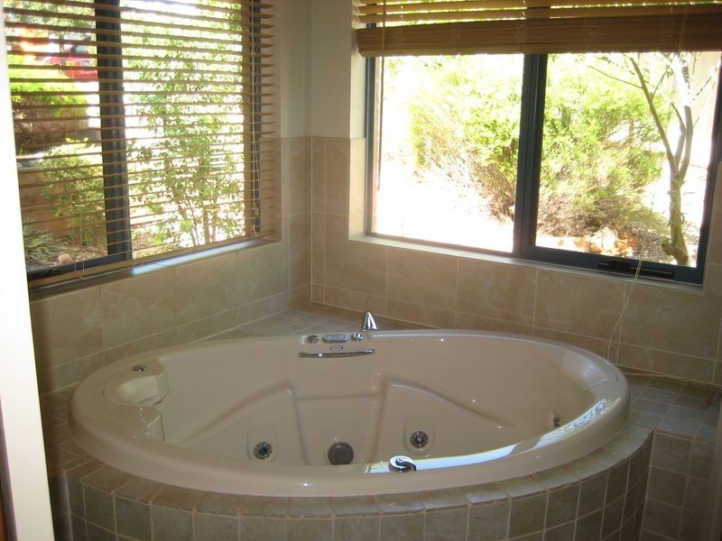 12 Stasinowsky Court, Loxton SA 5333