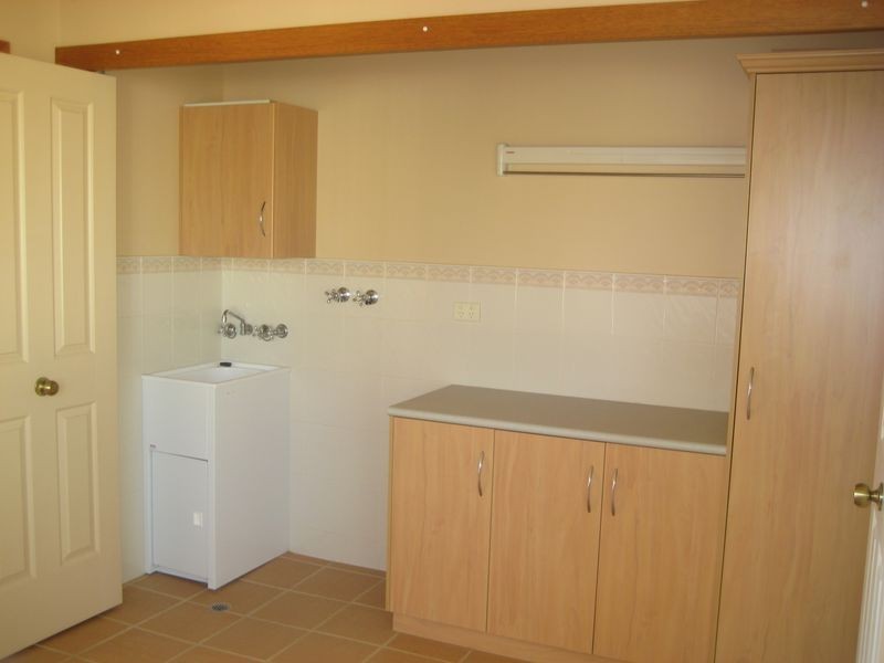 12 Stasinowsky Court, Loxton SA 5333