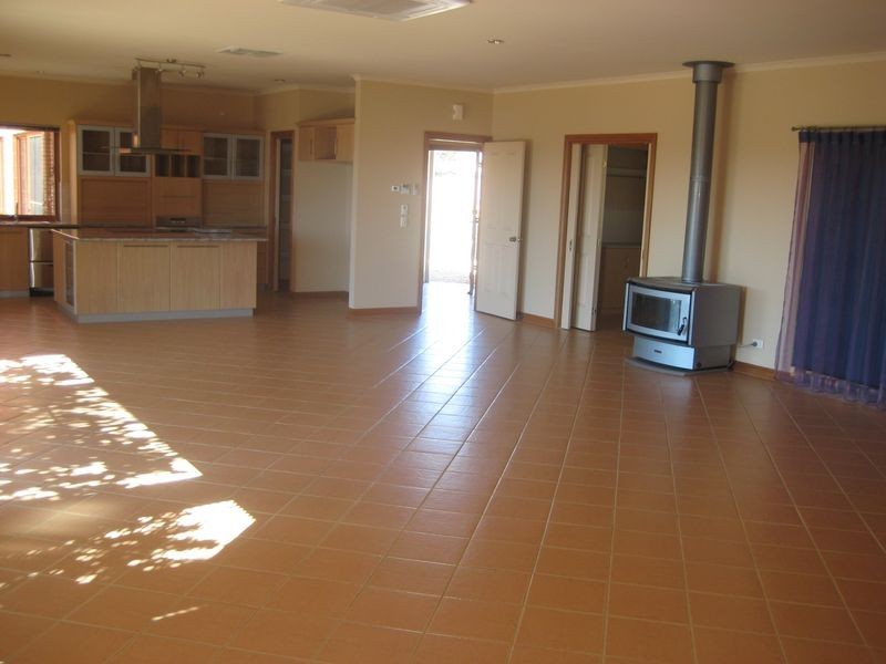 12 Stasinowsky Court, Loxton SA 5333